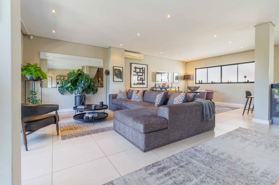 3 Bedroom Property for Sale in Sea Point Western Cape